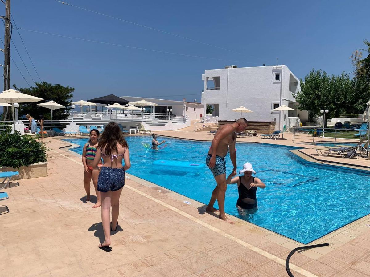 Adel Paradise Adelianos Kampos Exterior photo