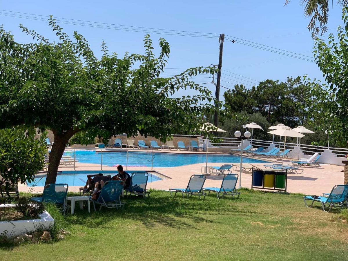 Adel Paradise Adelianos Kampos Exterior photo
