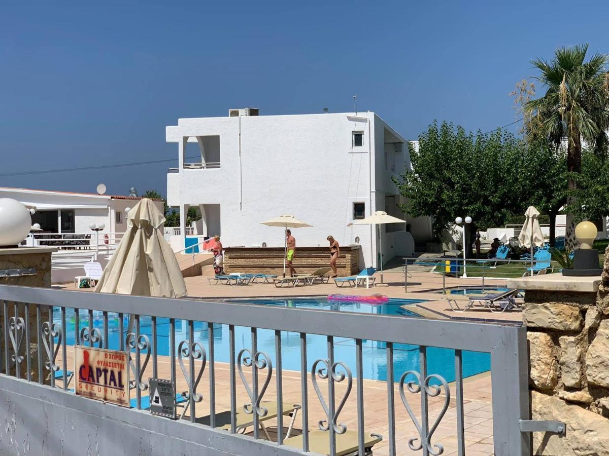 Adel Paradise Adelianos Kampos Exterior photo