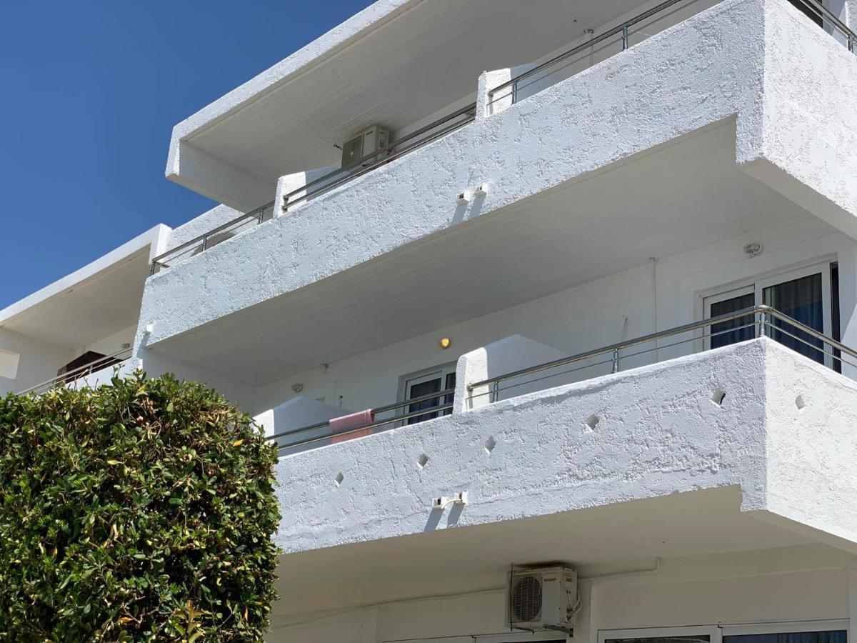 Adel Paradise Adelianos Kampos Exterior photo