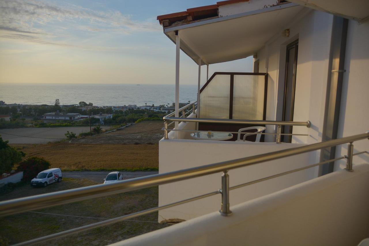 Adel Paradise Adelianos Kampos Exterior photo