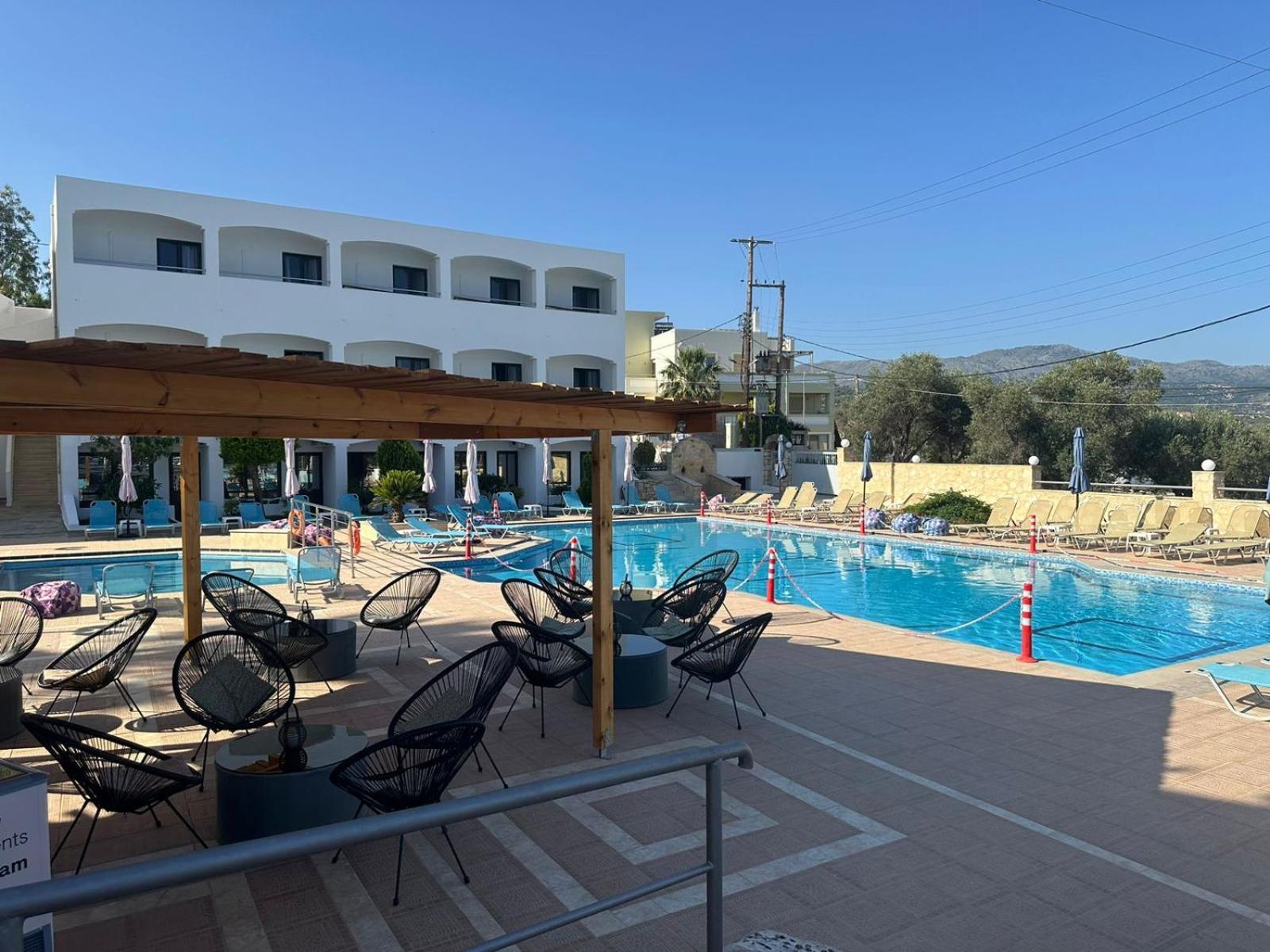 Adel Paradise Adelianos Kampos Exterior photo