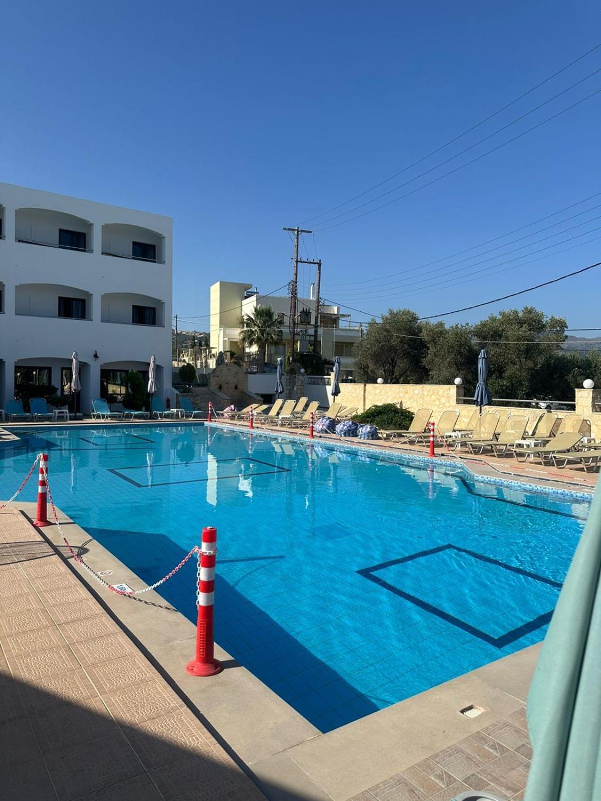 Adel Paradise Adelianos Kampos Exterior photo