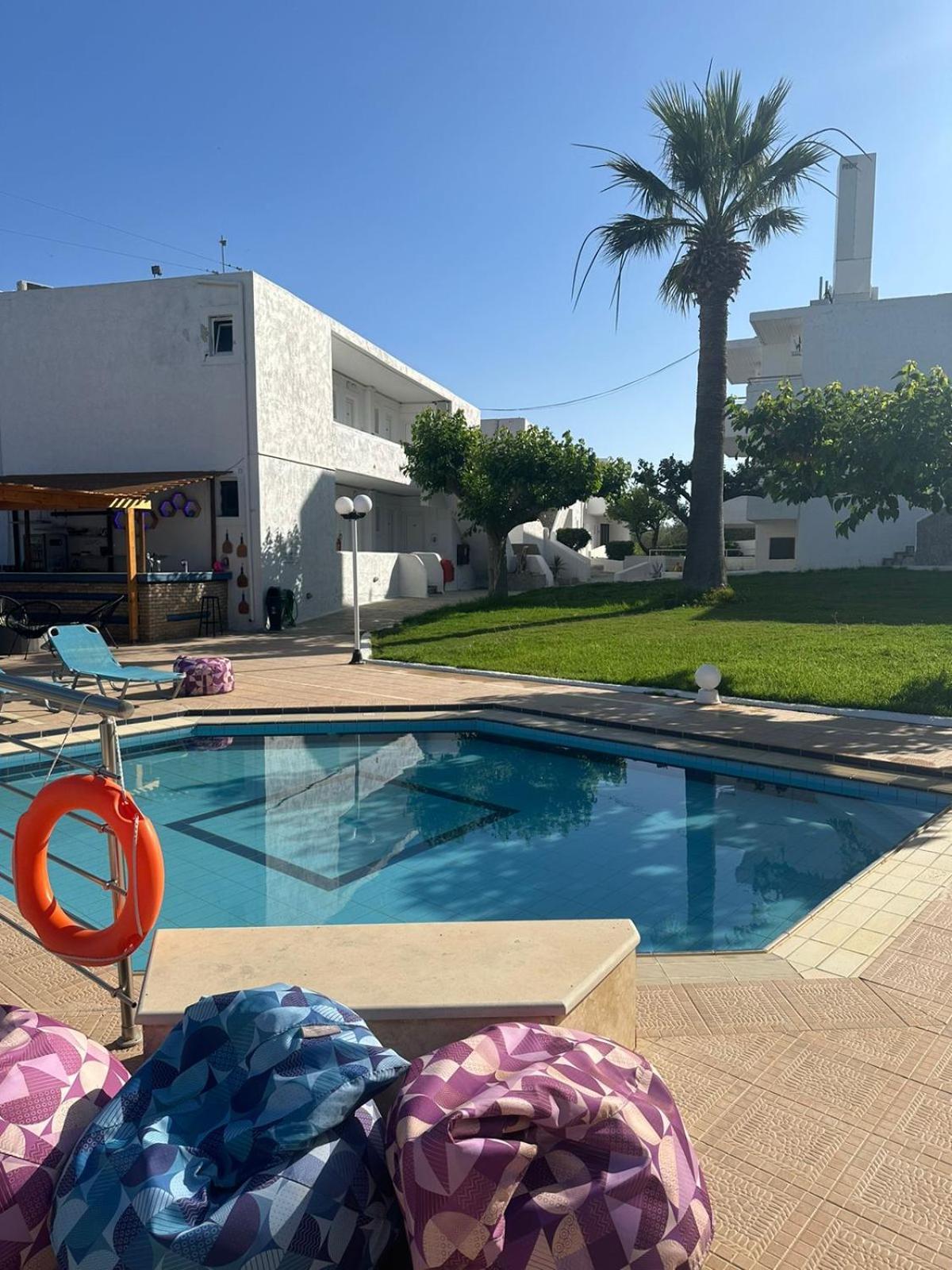 Adel Paradise Adelianos Kampos Exterior photo