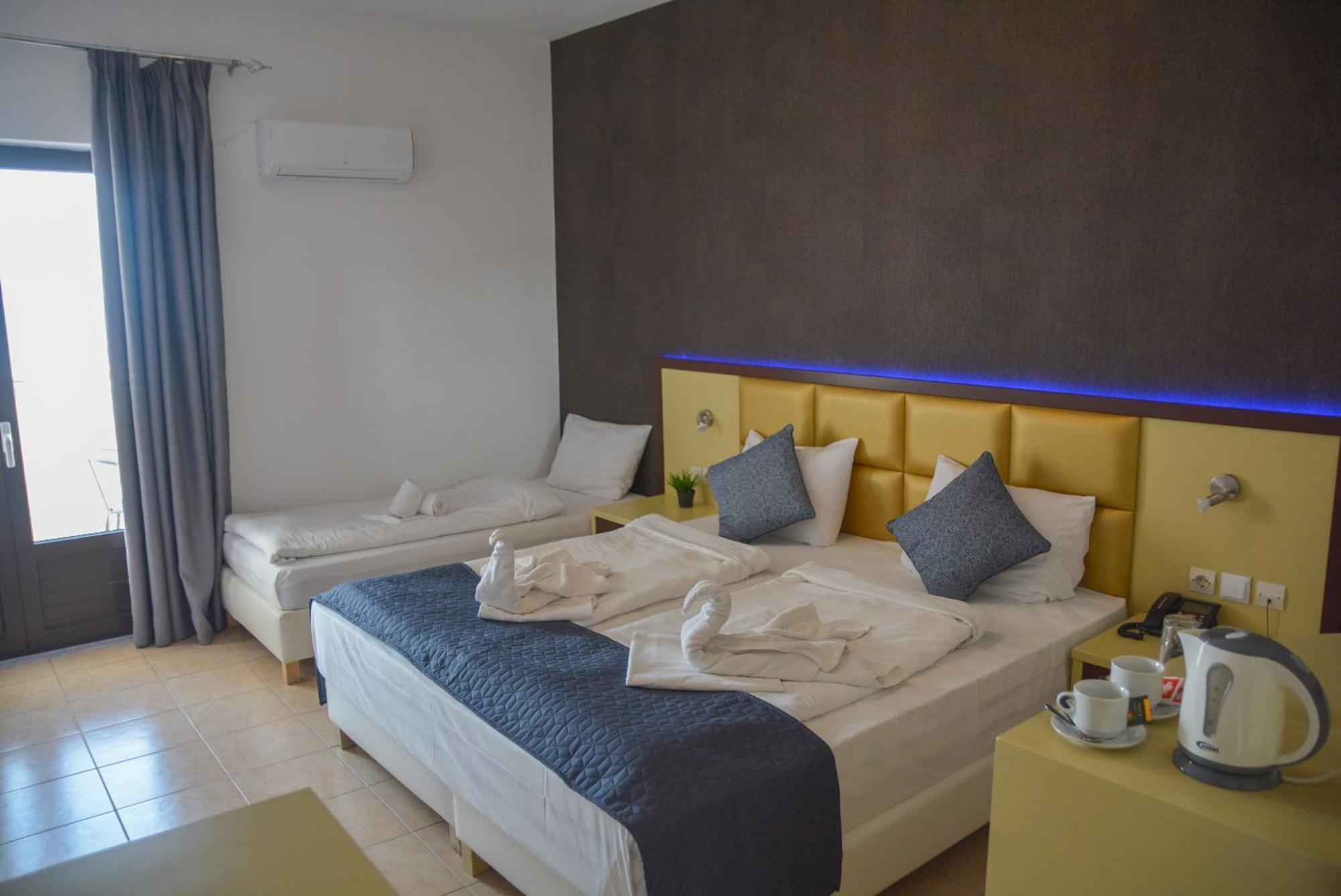 Adel Paradise Adelianos Kampos Exterior photo